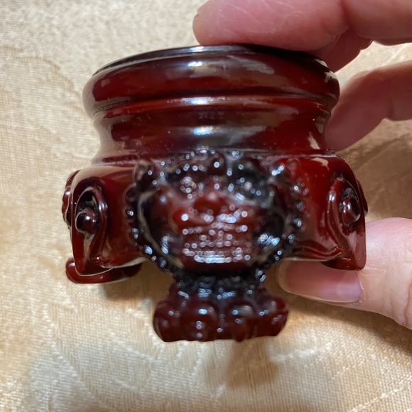 Amlong Crystal Ball and Lion Resin Stand - Picture 5 of 11